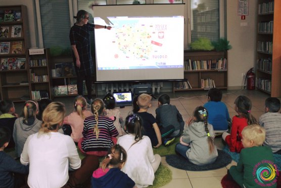 „Palcem po mapie” – czyli podróże małe i duże w naszej bibliotece