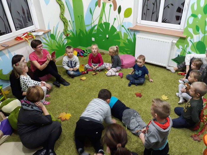 Zajęcia czytelniczo-edukacyjne dla dzieci z rodzin objętych wsparciem asystenta rodziny z Ośrodka Pomocy Społecznej w Sulęcinie.
