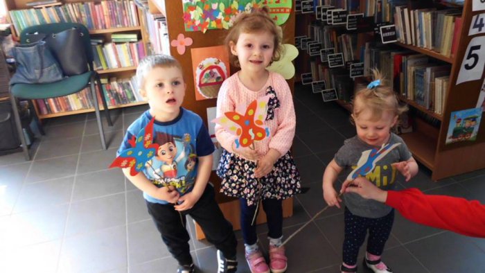 Akademia Malucha w Trzemesznie Lubuskim - "Bal owadów" Katarzyny Nowackiej.
