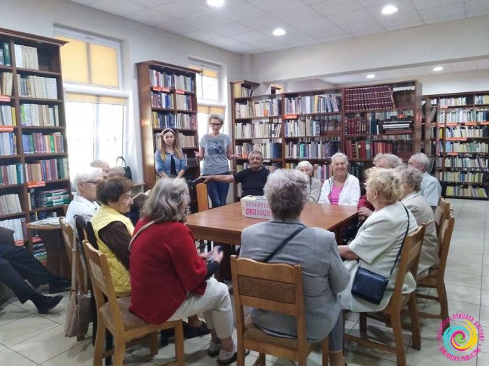 Uczestnicy Dziennego Domu „Senior +" w naszej bibliotece!