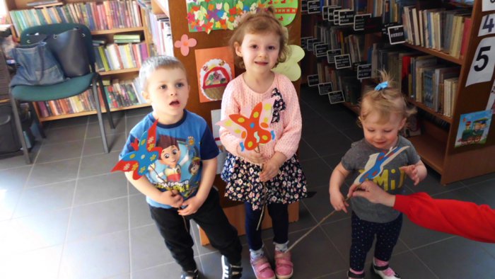 Akademia Malucha w Trzemesznie Lubuskim - "Bal owadów" Katarzyny Nowackiej.